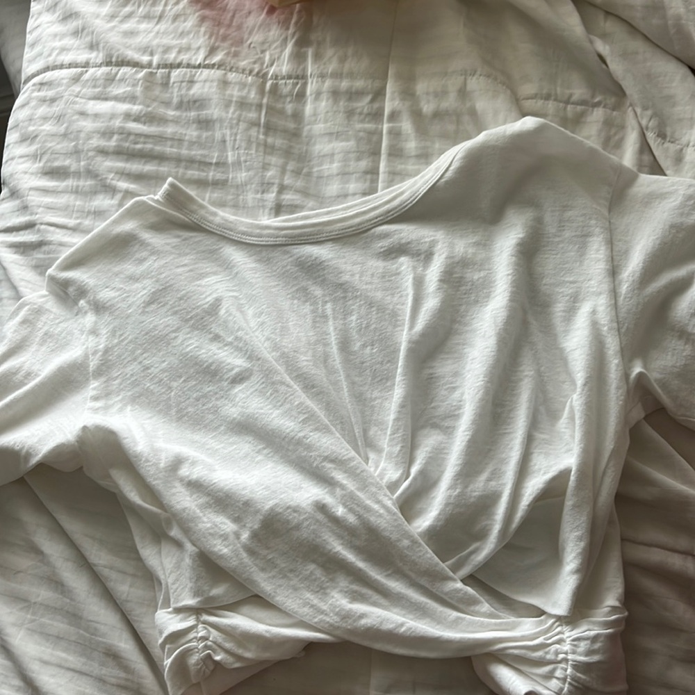 Front knotted cropped tee with tie in the back purchased from Aerie